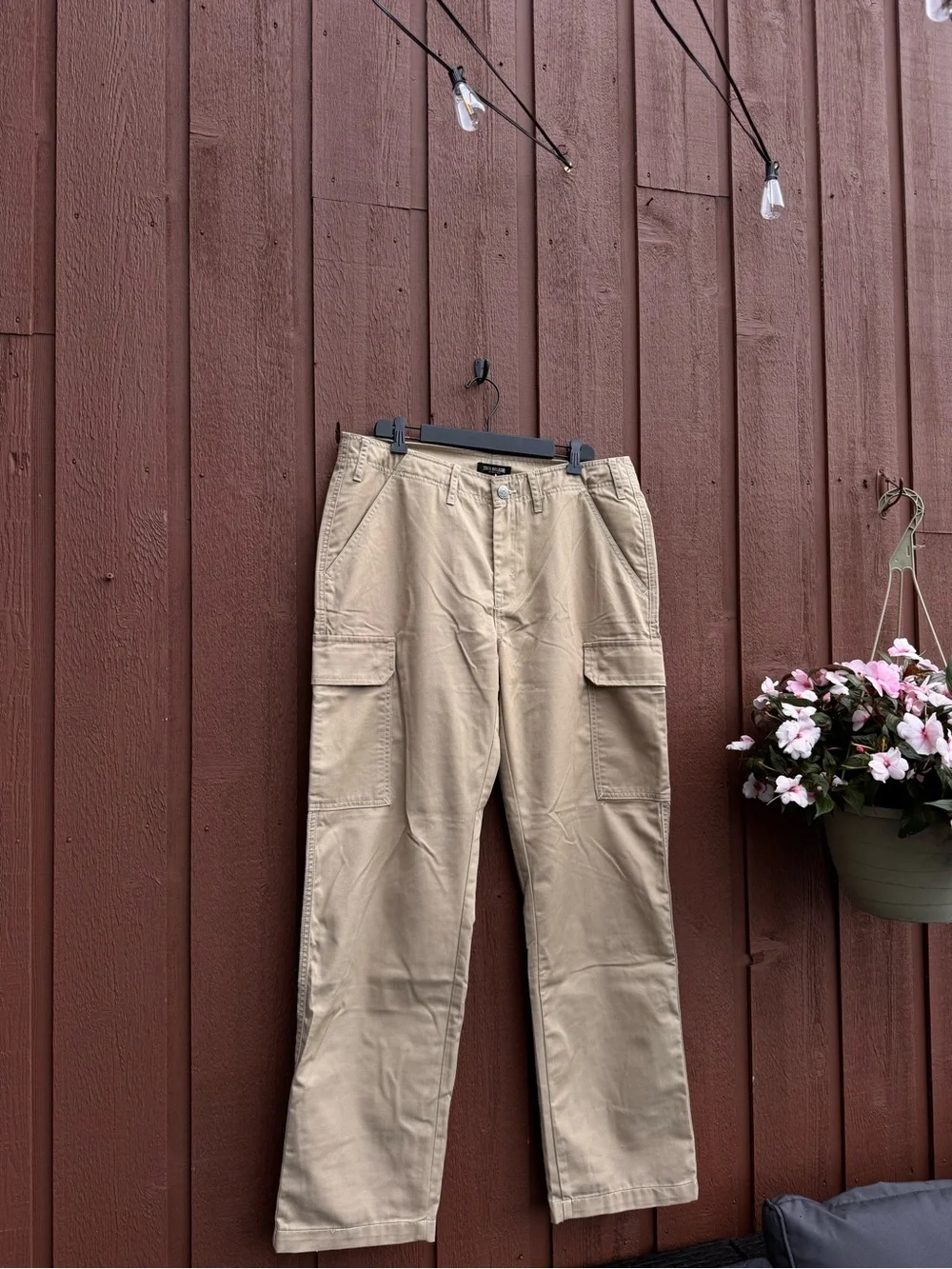 True Religion Cargo Pants – Size 32